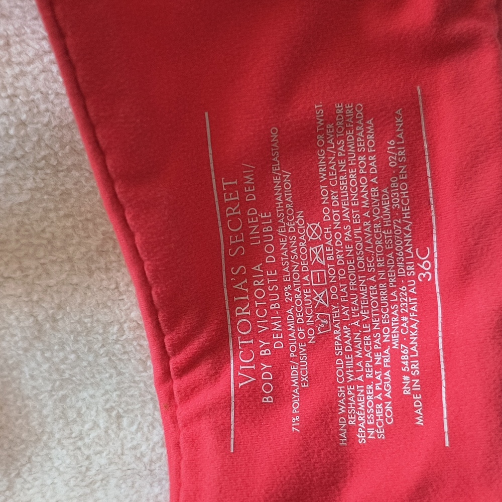 Victoria Secret Bra - Picture 2 of 2